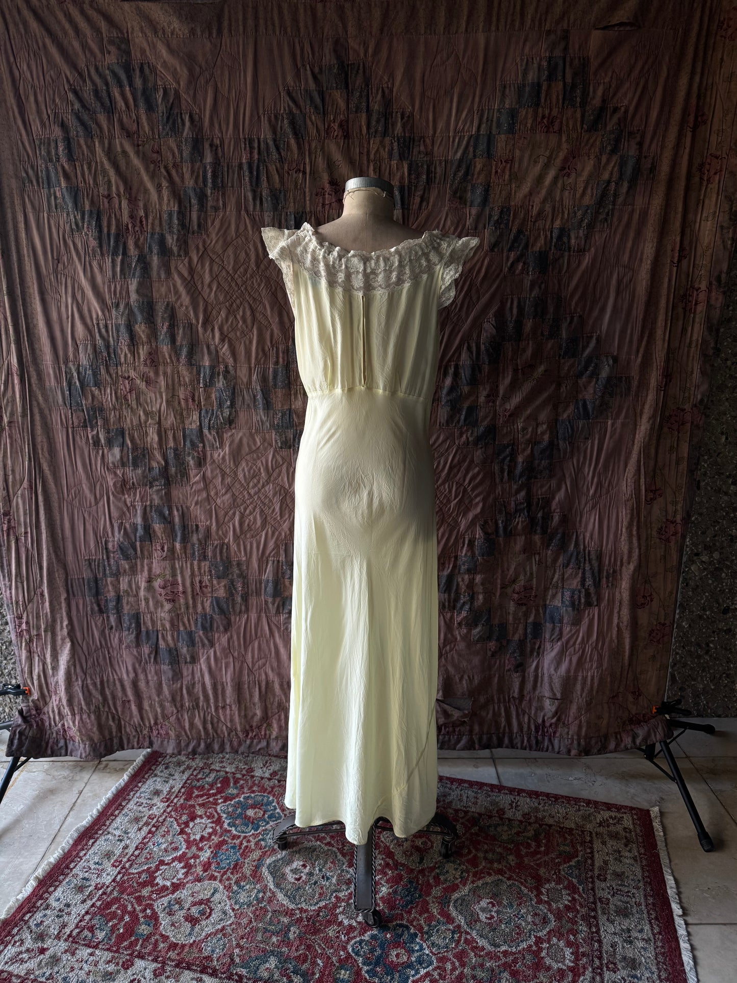 Vintage Nightgown "Butter"