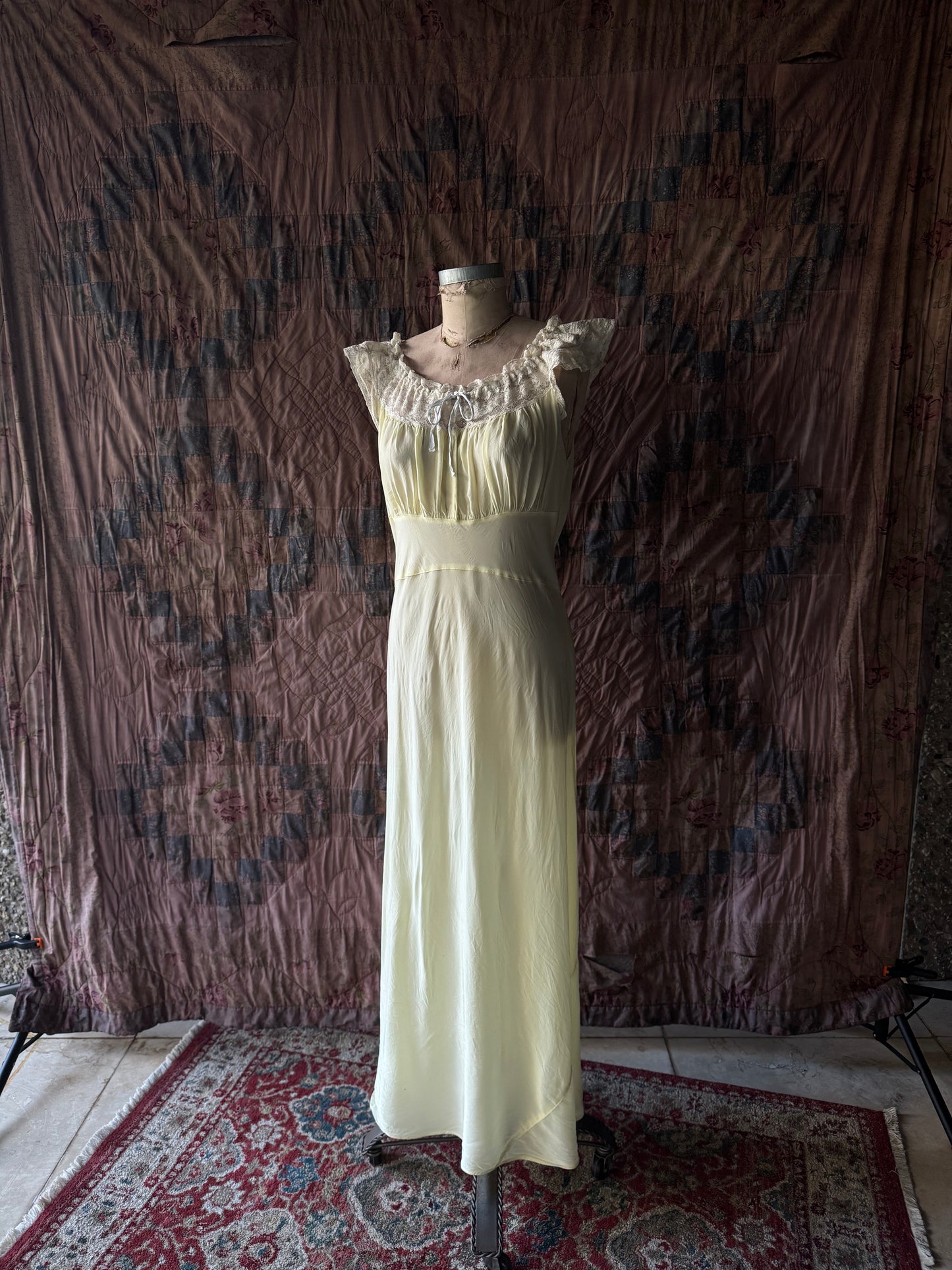 Vintage Nightgown "Butter"