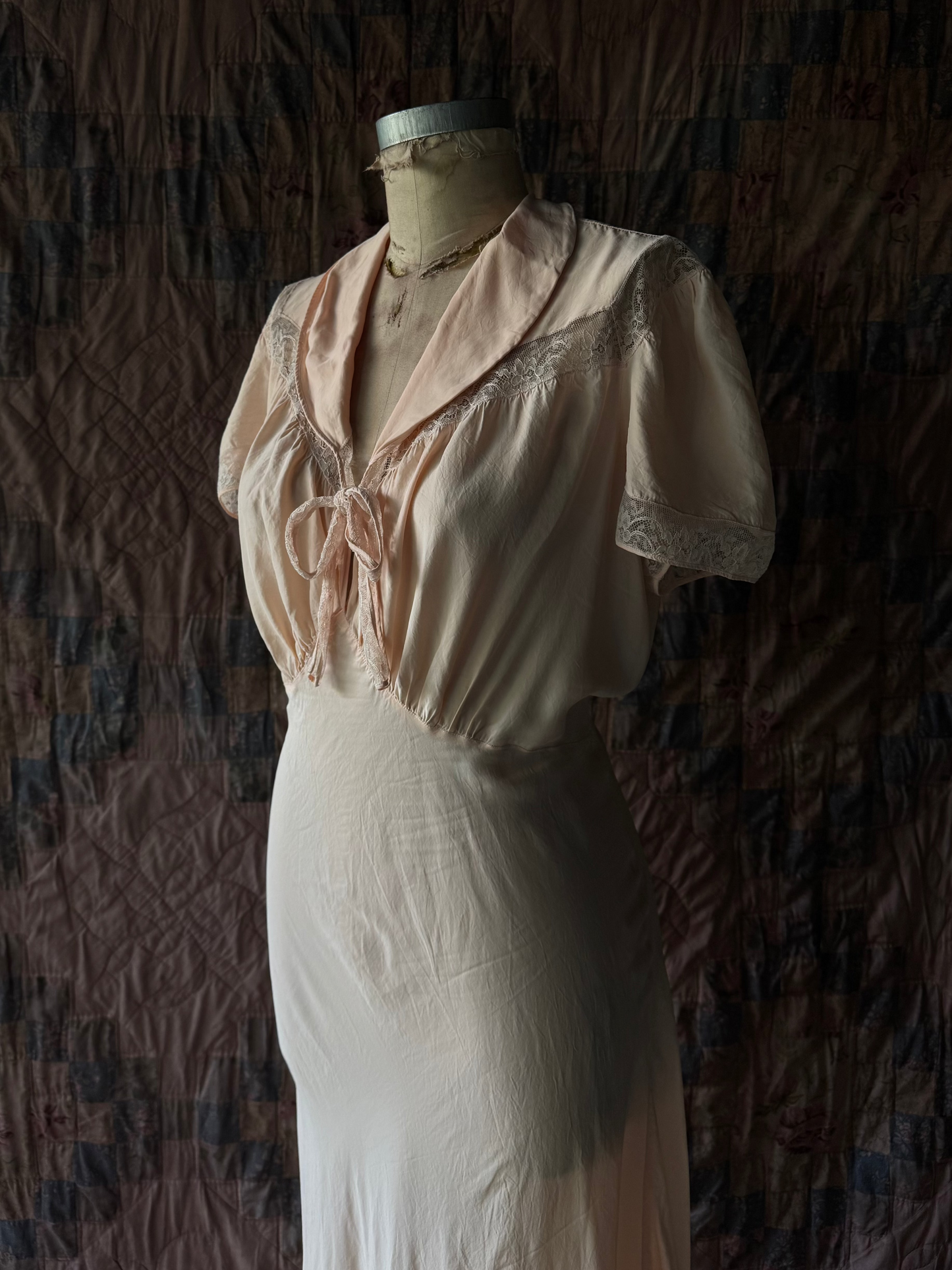 Vintage nightgown "Blush"