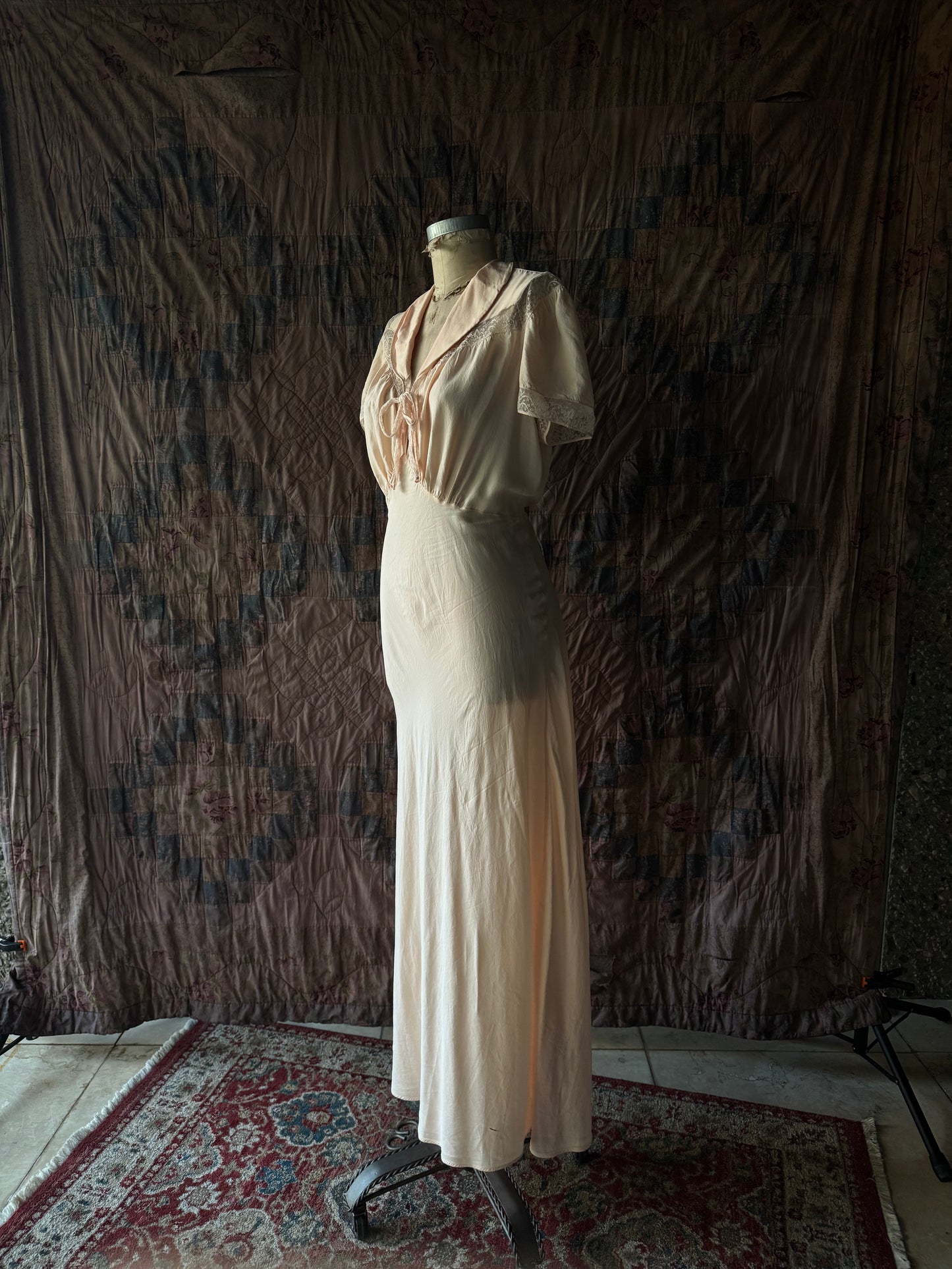 Vintage nightgown "Blush"