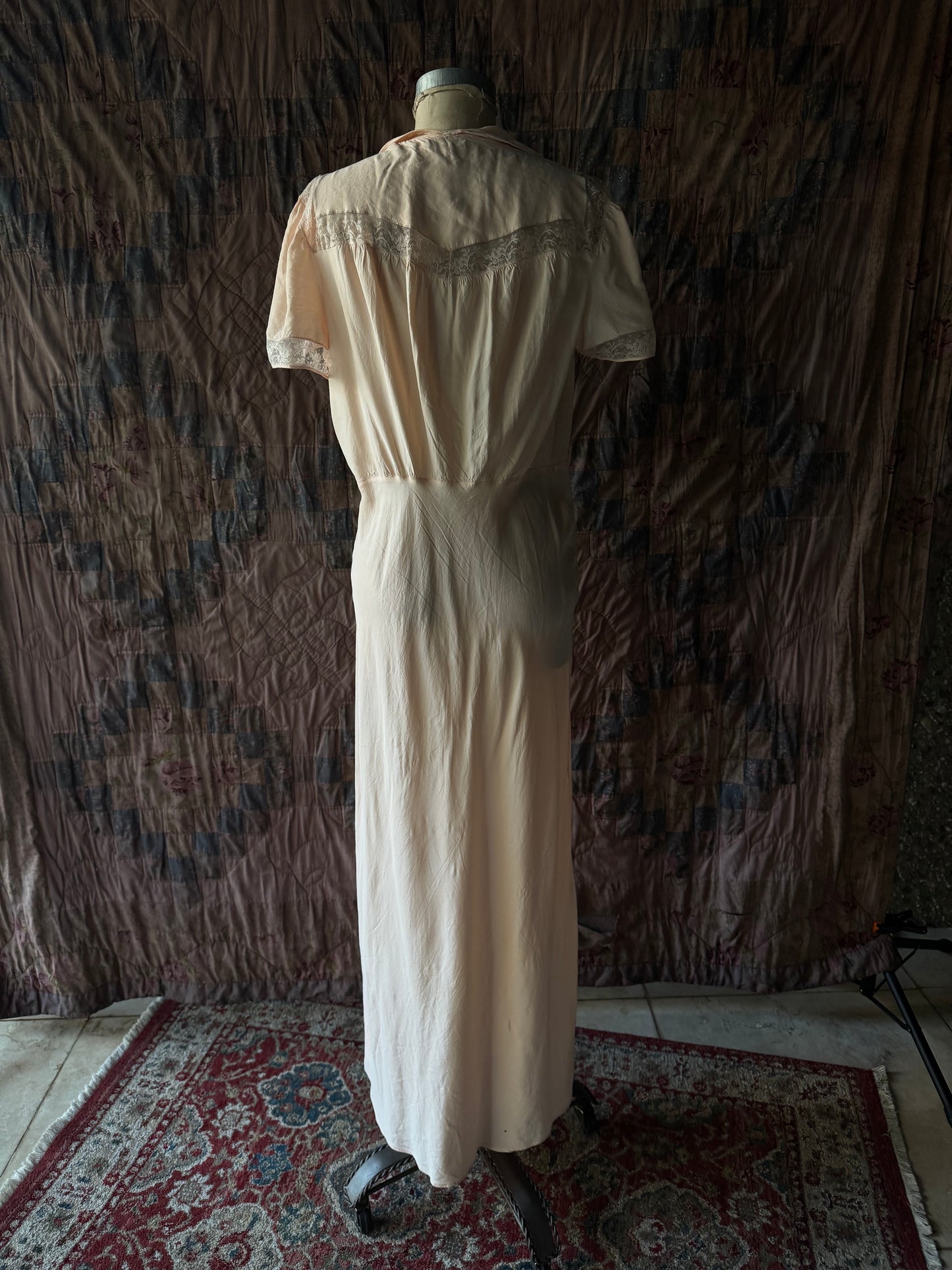 Vintage nightgown "Blush"